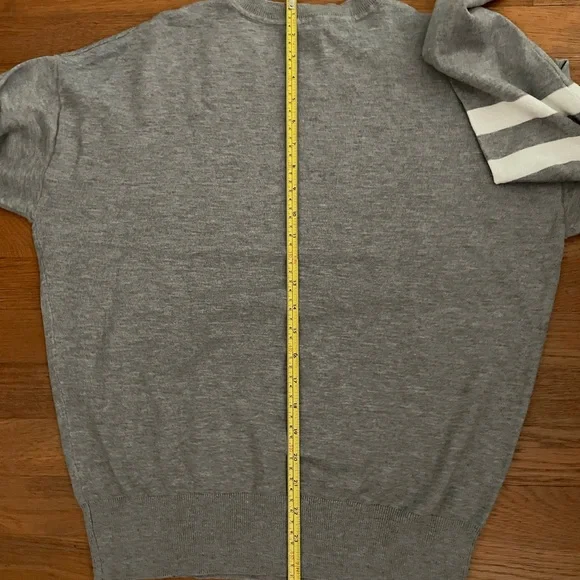 Women’s “Weekend” Sweater - Picture 4 of 4